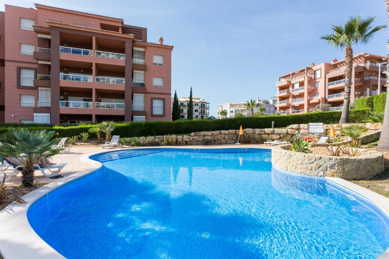 Garden Beach Luxury Apartment Litoralmar Portimao Bagian luar foto