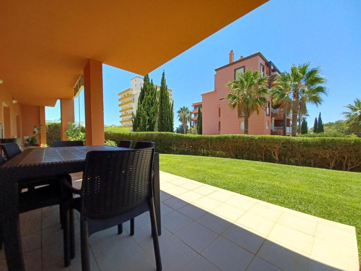 Garden Beach Luxury Apartment Litoralmar Portimao Bagian luar foto